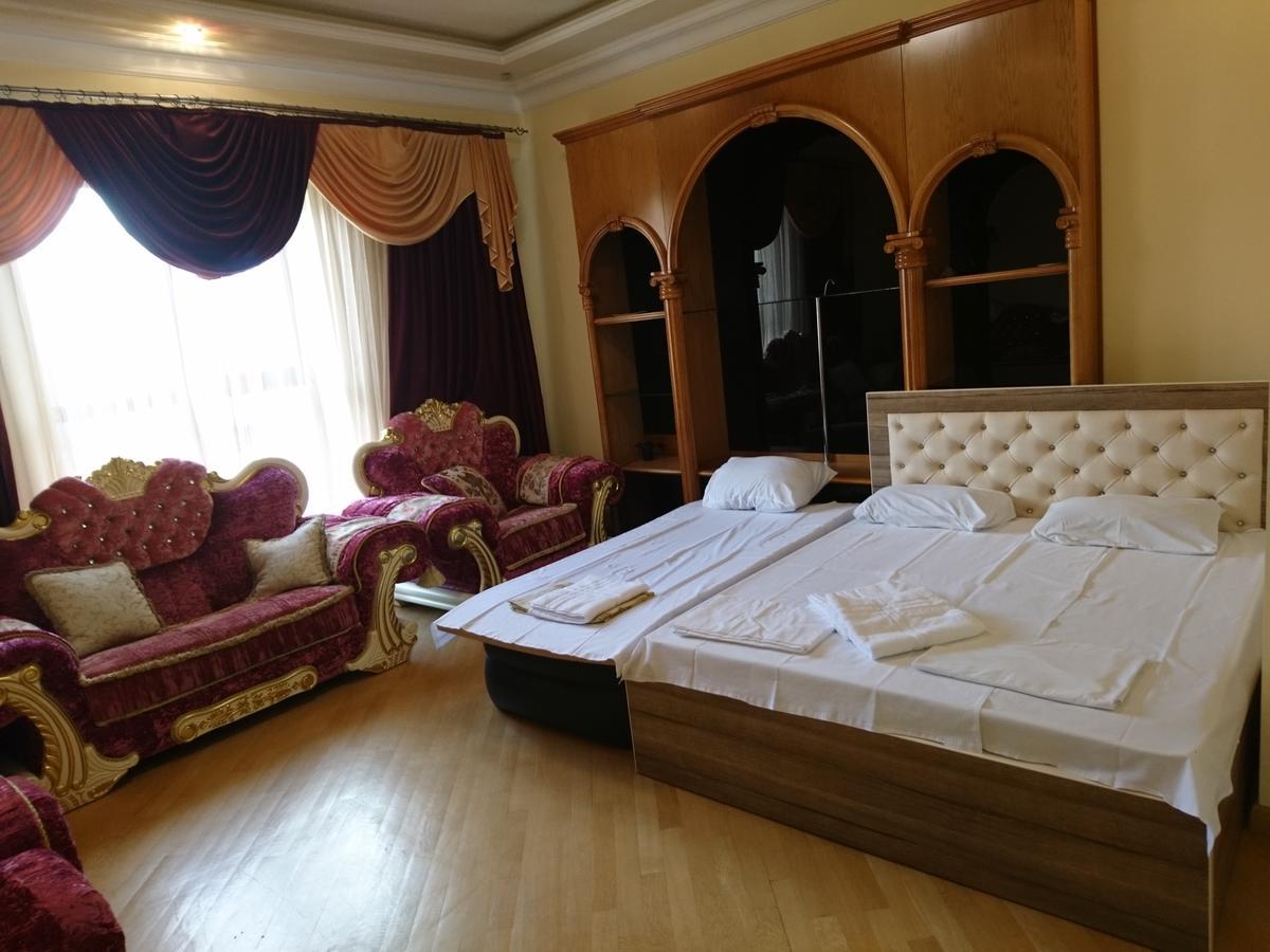 Vip Apartment Next To Republic Square يريفان المظهر الخارجي الصورة